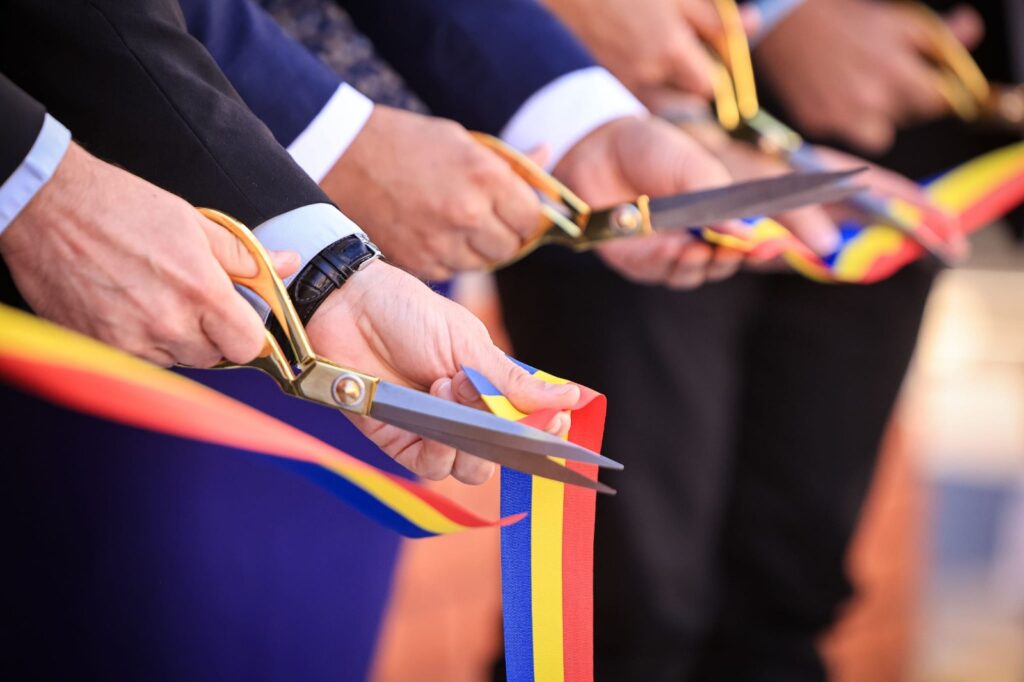 La debutul noului an școlar, clopoțelul a sunat în noul sediu al Colegiului Național ,,I. L. Caragiale” în care își vor desfășura activitatea clasele primare!